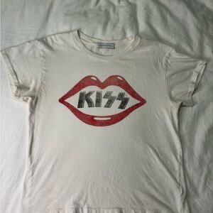 Daydreamer Cream Tee with Red Kiss Graphic